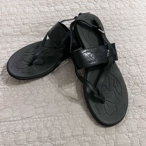 Women’s boc Black Sandals Simple Casual Design size 9